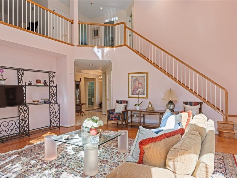 2060 Claridge Court Northbrook IL 60062