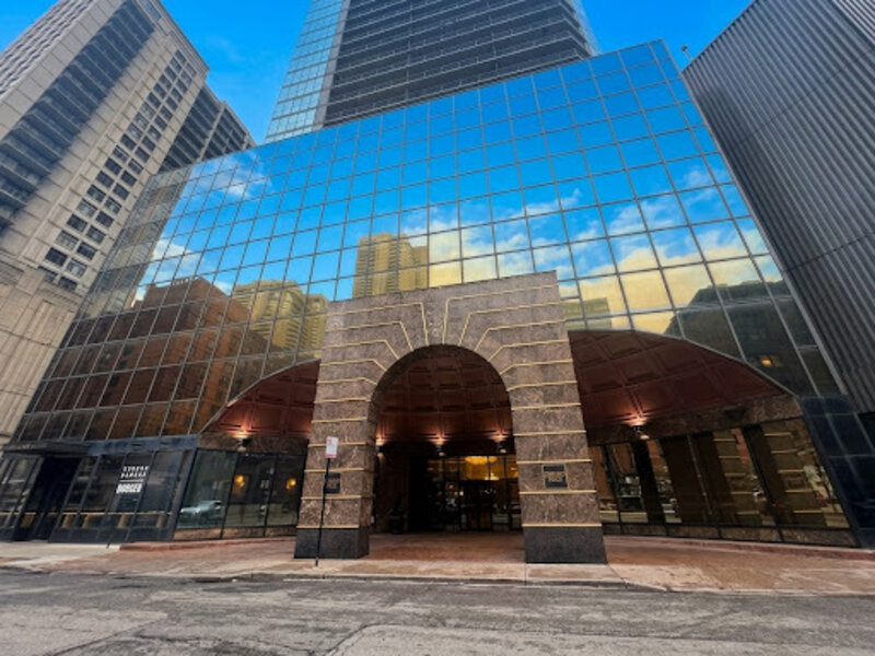 10 E Ontario Street Chicago IL 60611