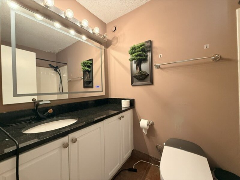 10 E Ontario Street Chicago IL 60611