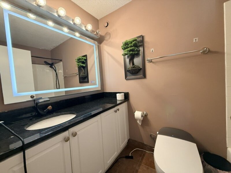 10 E Ontario Street Chicago IL 60611