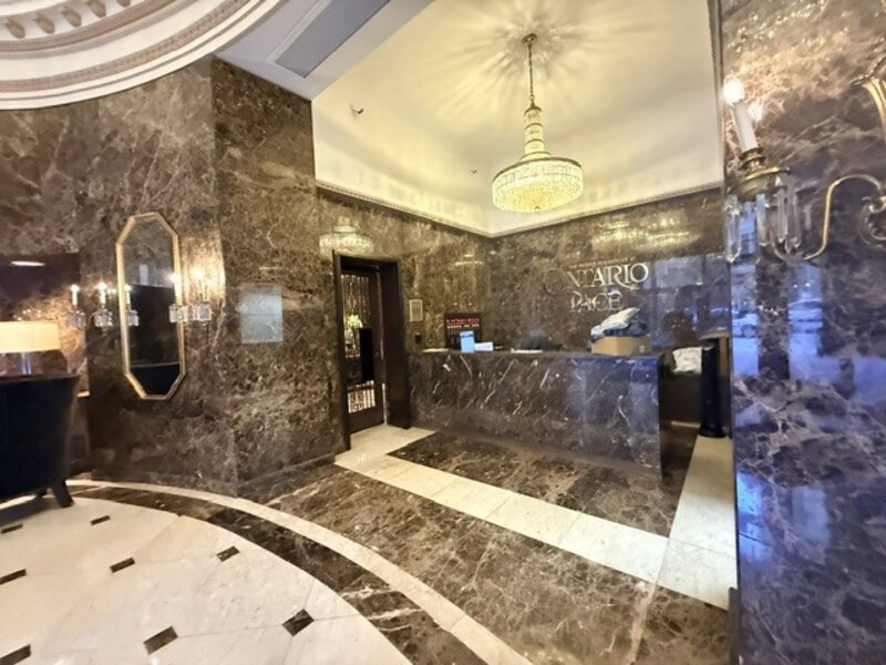 10 E Ontario Street Chicago IL 60611