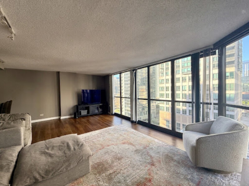 10 E Ontario Street Chicago IL 60611