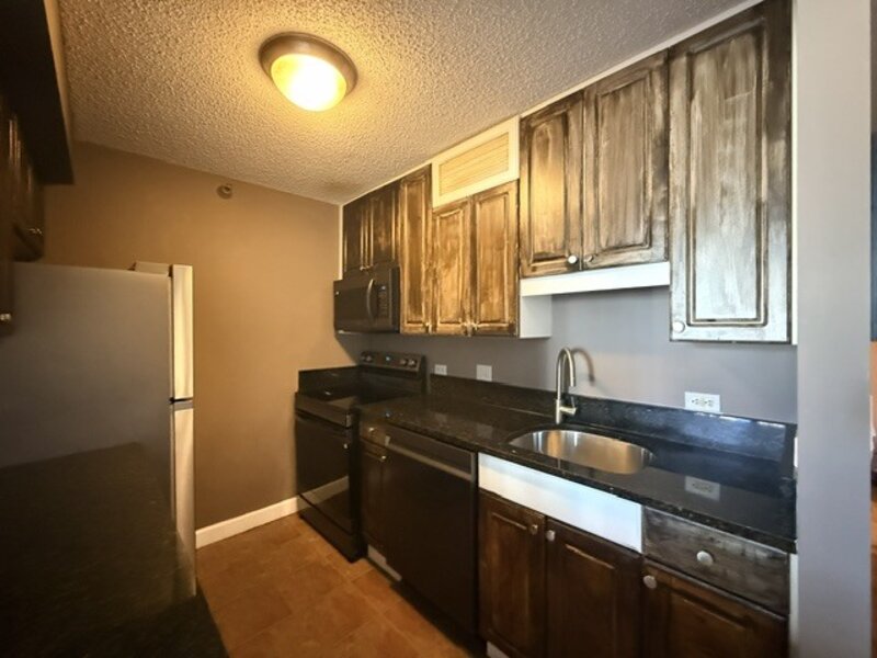 10 E Ontario Street Chicago IL 60611