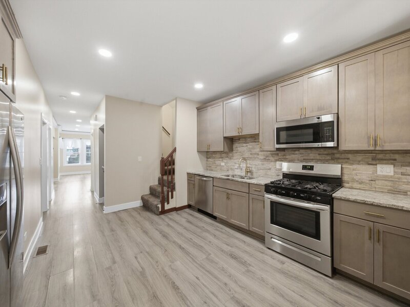 8041 S Escanaba Avenue Chicago IL 60617