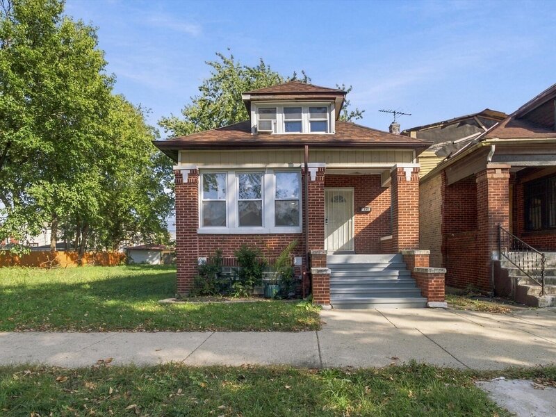 8041 S Escanaba Avenue Chicago IL 60617
