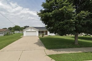 Photo of 406 W Mckinley Road Ottawa IL 61350