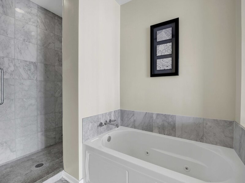 600 N Fairbanks Court Chicago IL 60611