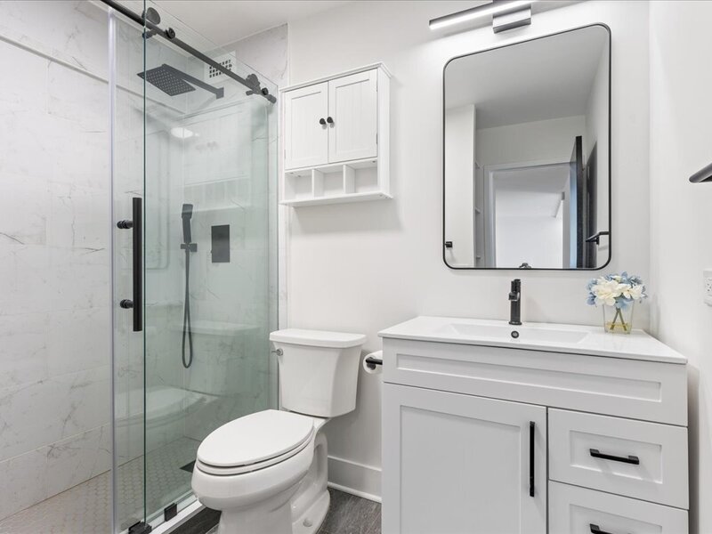 1560 N Sandburg Terrace Chicago IL 60610