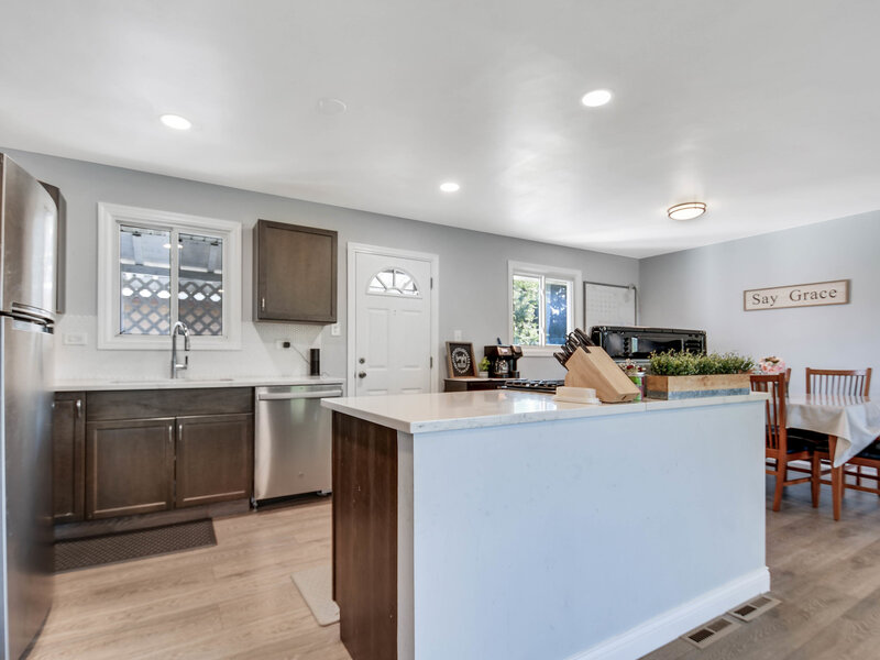 9401 S 80th Court Hickory Hills IL 60457