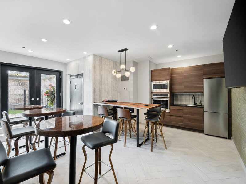 8 W Monroe Street Chicago IL 60603