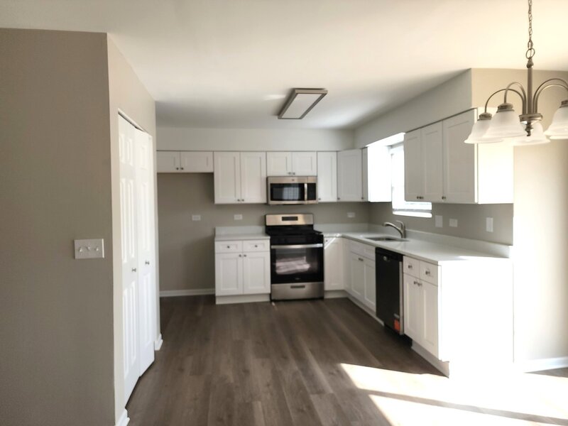 568 Rebecca Lane Bolingbrook IL 60440