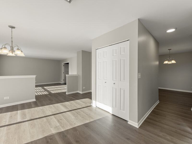 568 Rebecca Lane Bolingbrook IL 60440