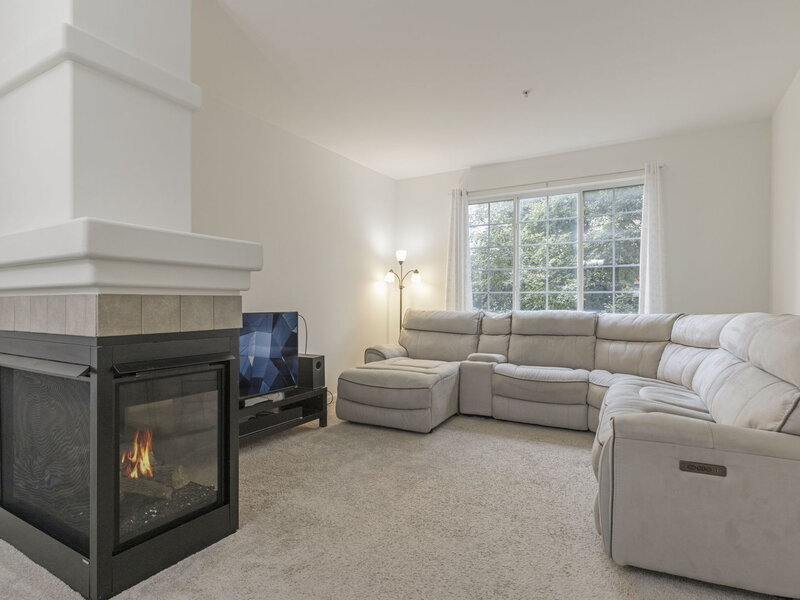 721 Hanbury Drive Des Plaines IL 60016