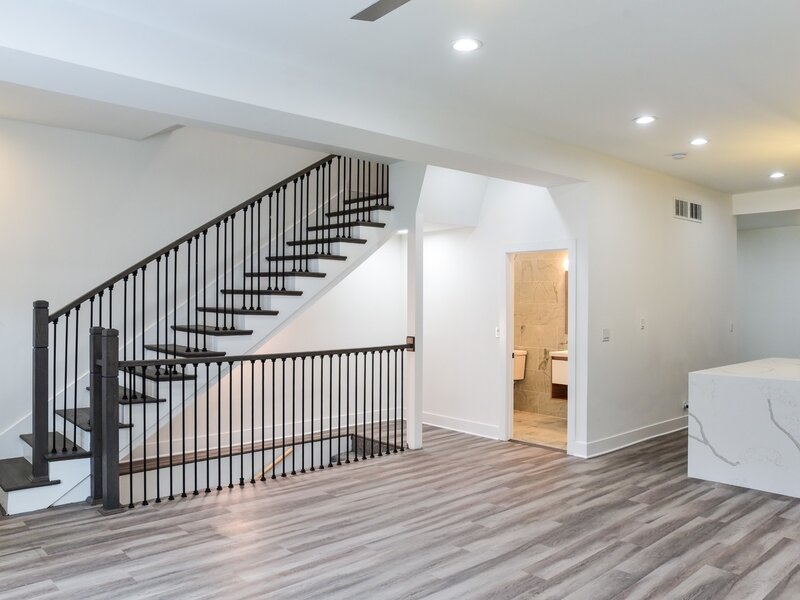 5843 S Indiana Avenue Chicago IL 60637