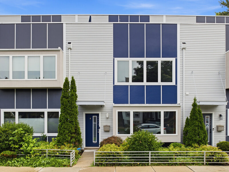 3573 W Wabansia Avenue Chicago IL 60647
