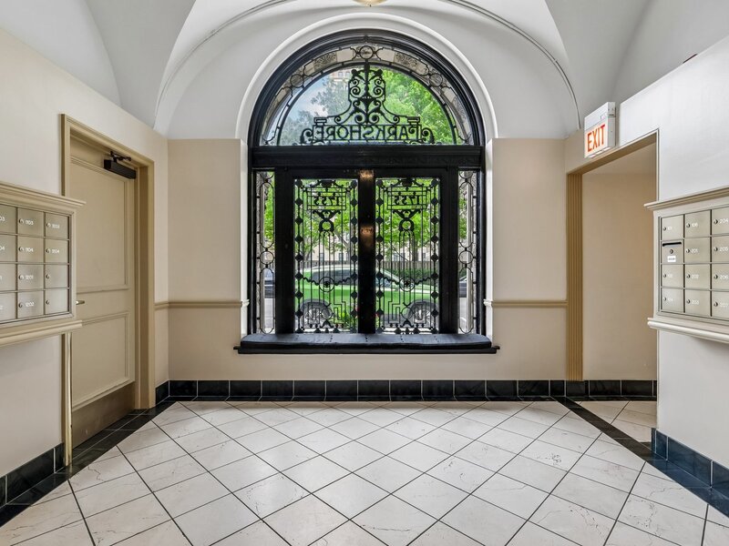 1755 E 55th Street Chicago IL 60615