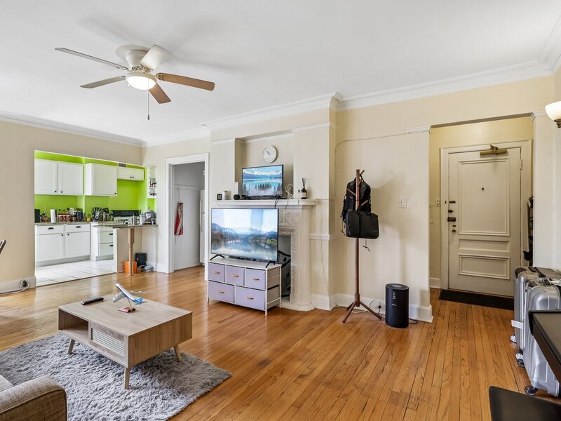 1755 E 55th Street Chicago IL 60615
