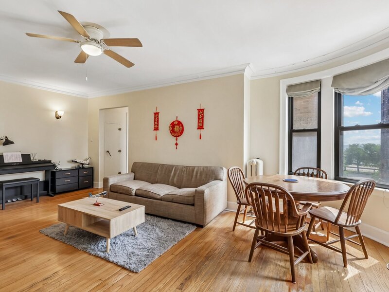 1755 E 55th Street Chicago IL 60615