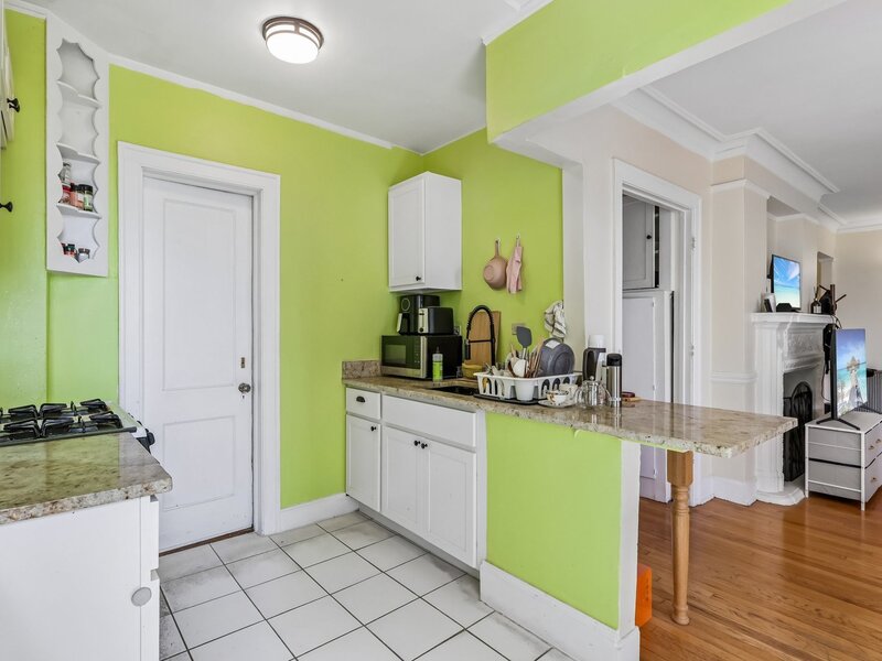 1755 E 55th Street Chicago IL 60615