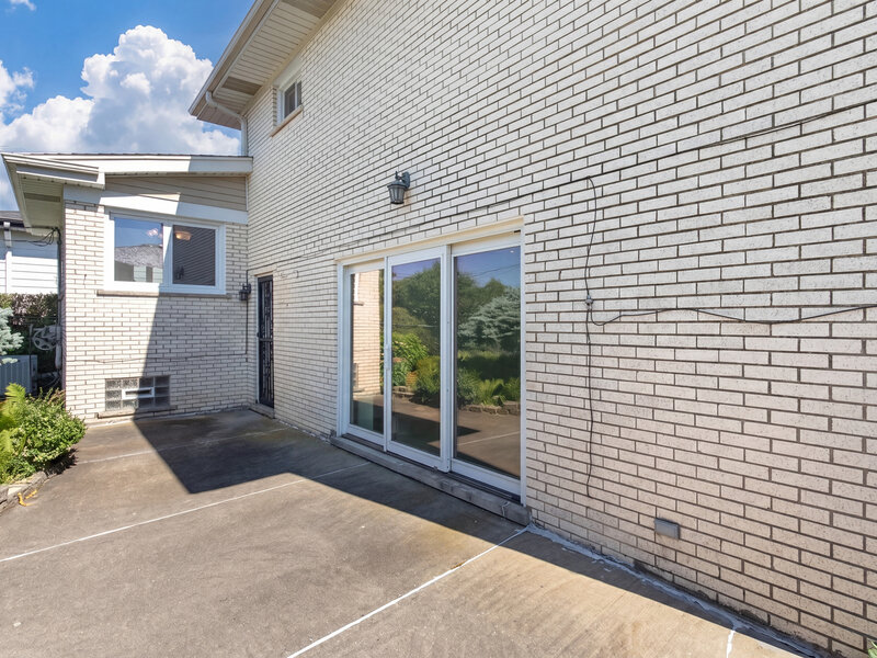 8432 W Amelia Drive Niles IL 60714