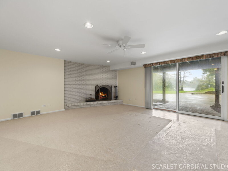 27200 W Lakeview Drive South Drive Lake Barrington IL 60084