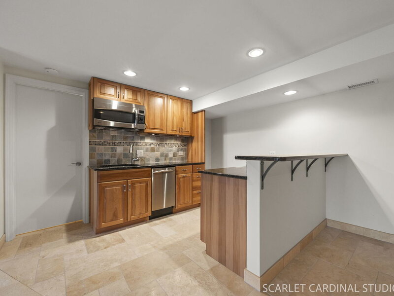 27200 W Lakeview Drive South Drive Lake Barrington IL 60084