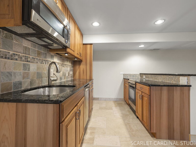 27200 W Lakeview Drive South Drive Lake Barrington IL 60084