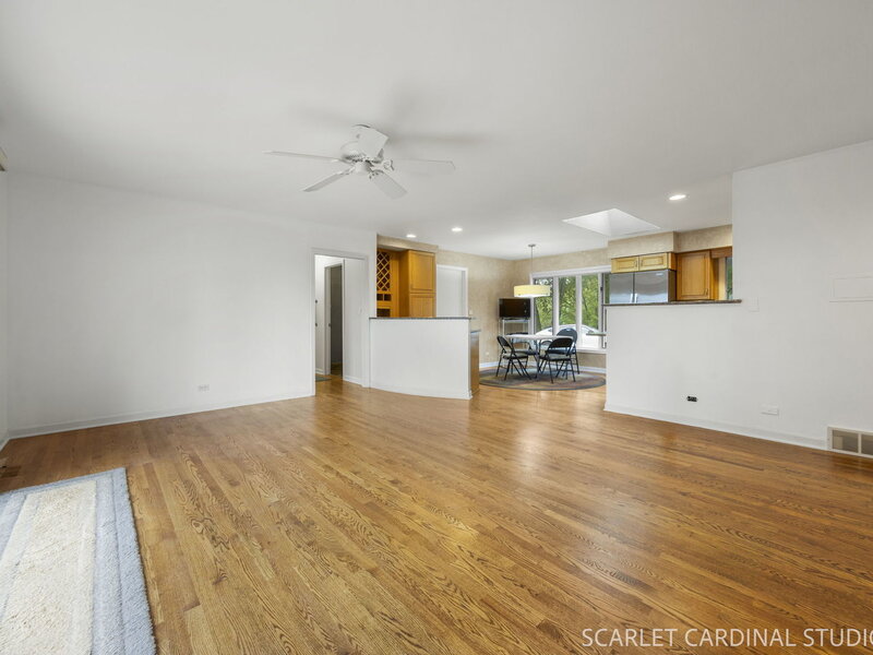 27200 W Lakeview Drive South Drive Lake Barrington IL 60084