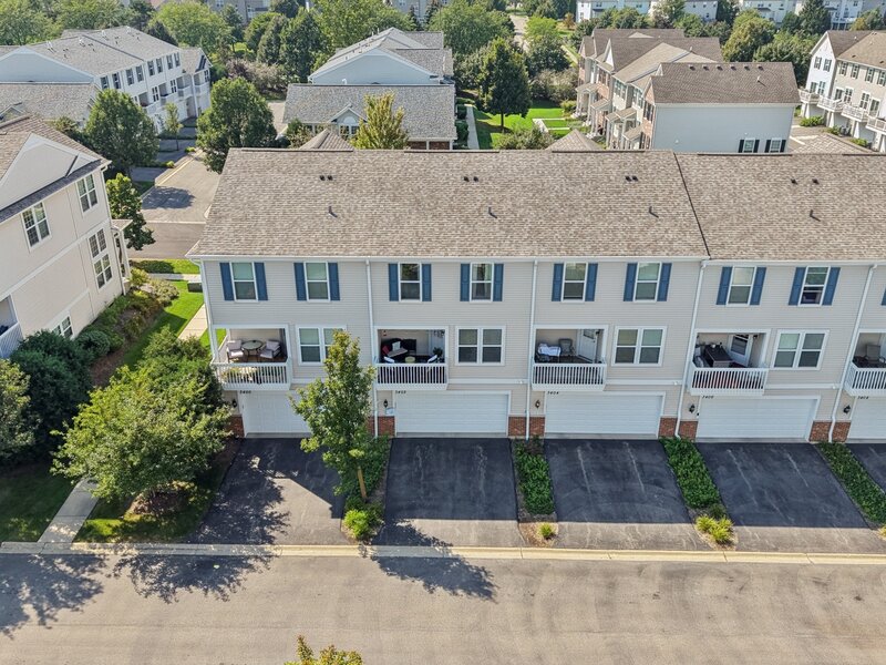 3402 Neubauer Circle Lindenhurst IL 60046