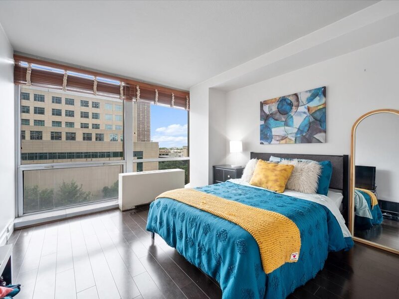 330 W Diversey Parkway Chicago IL 60657