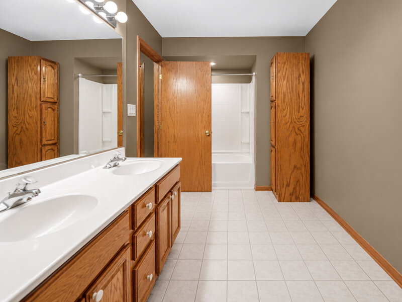 16612 Knottingwood Avenue Oak Forest IL 60452