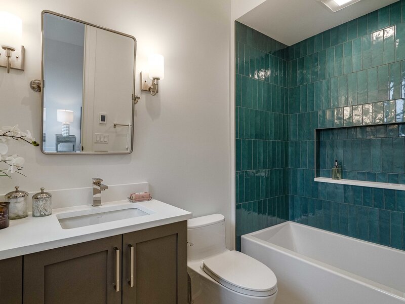 1907 W Cuyler Avenue Chicago IL 60613