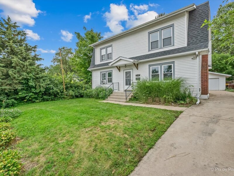 1614 S Carroll Avenue Freeport IL 61032