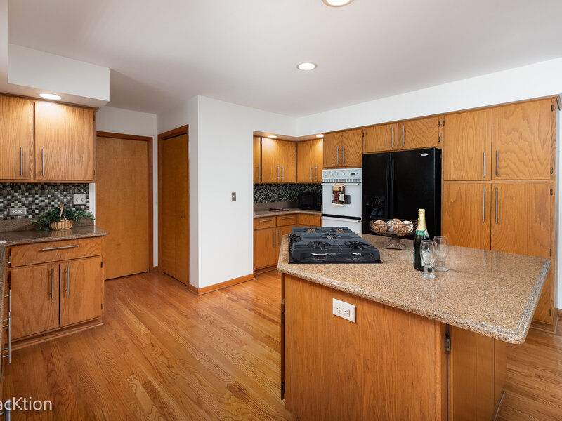 6 Potomac Court Bolingbrook IL 60440