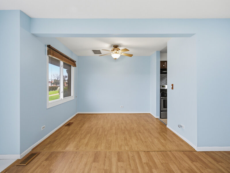 3018 Roberts Drive Woodridge IL 60517