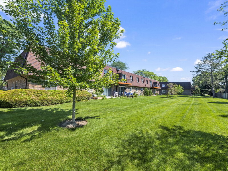 765 Grove Drive Buffalo Grove IL 60089