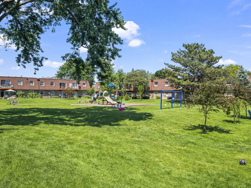 765 Grove Drive Buffalo Grove IL 60089