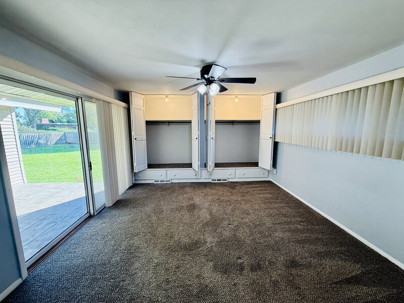 143 Joanne Lane Rochelle IL 61068