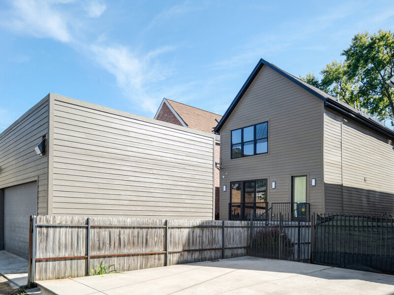 2520 W Shakespeare Avenue Chicago IL 60647
