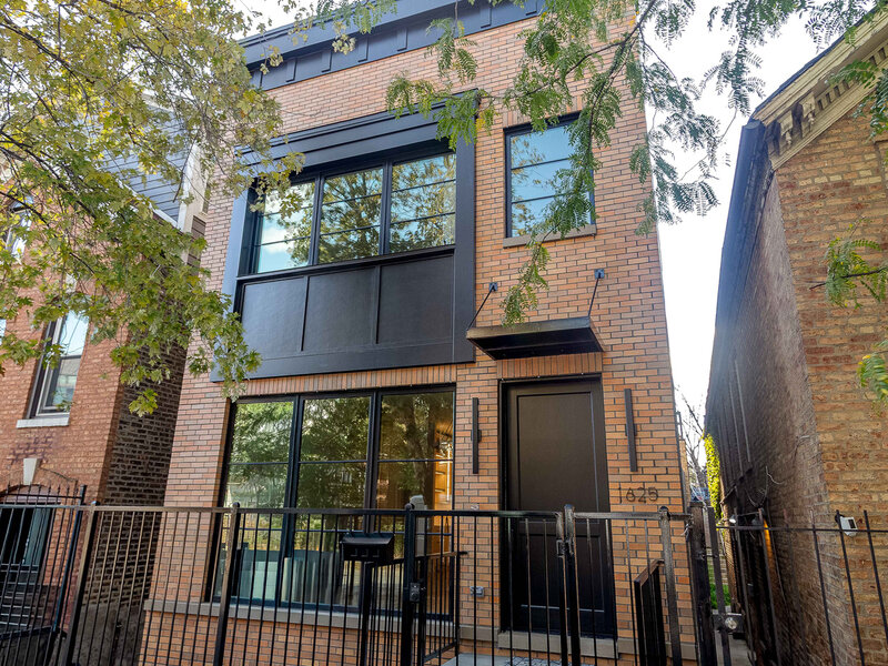 1625 W Julian Street Chicago IL 60622