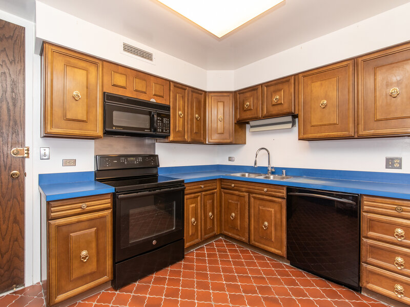 6007 N Sheridan Road Chicago IL 60660