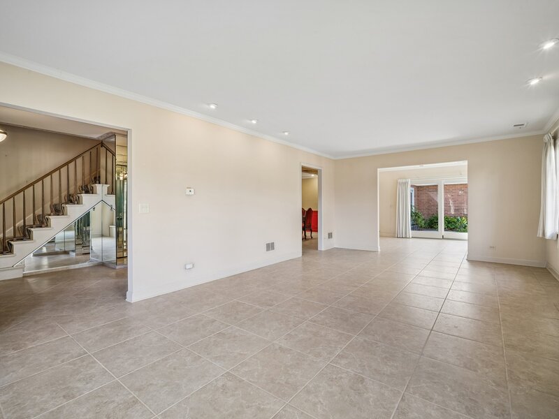1466 Concorde Circle Highland Park IL 60035