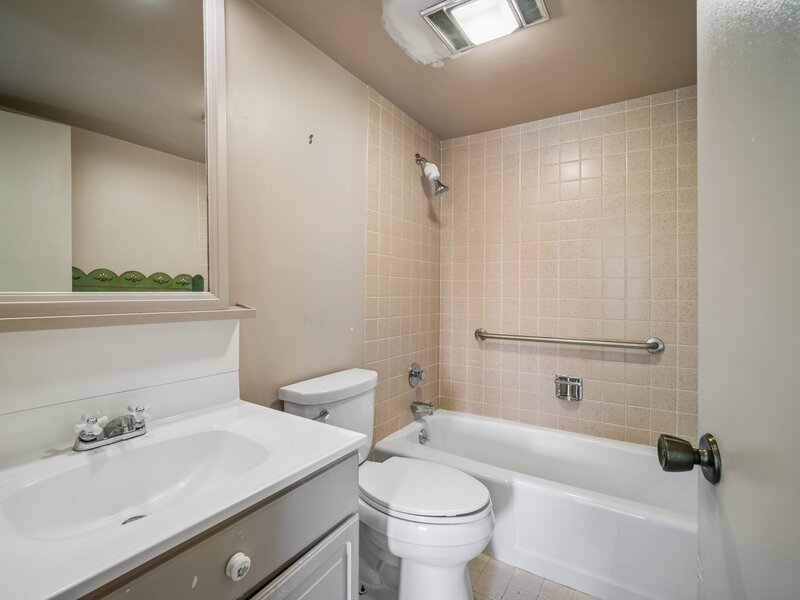1466 Concorde Circle Highland Park IL 60035