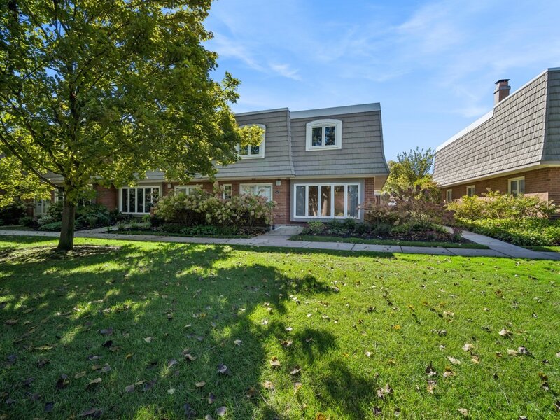 1466 Concorde Circle Highland Park IL 60035