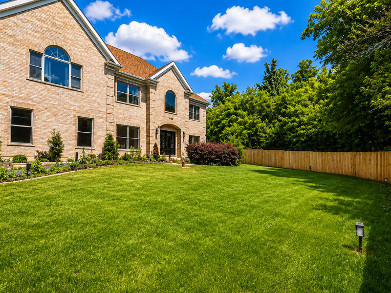 1685 Marion Street Roselle IL 60172