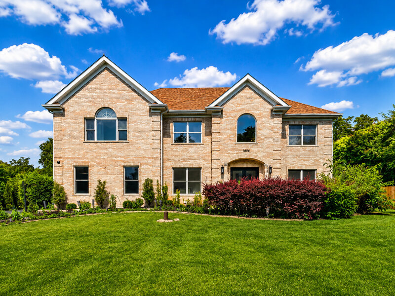 1685 Marion Street Roselle IL 60172