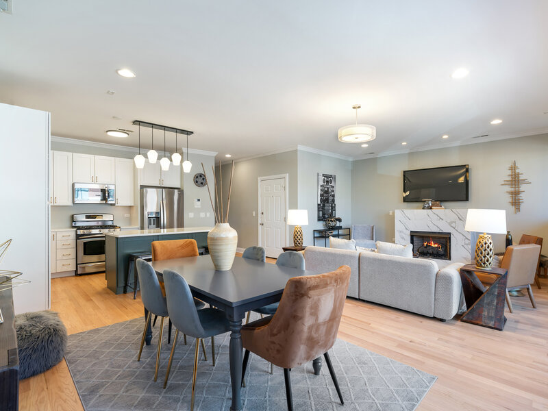 2463 W Foster Avenue Chicago IL 60625