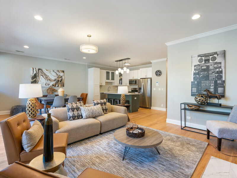 2463 W Foster Avenue Chicago IL 60625