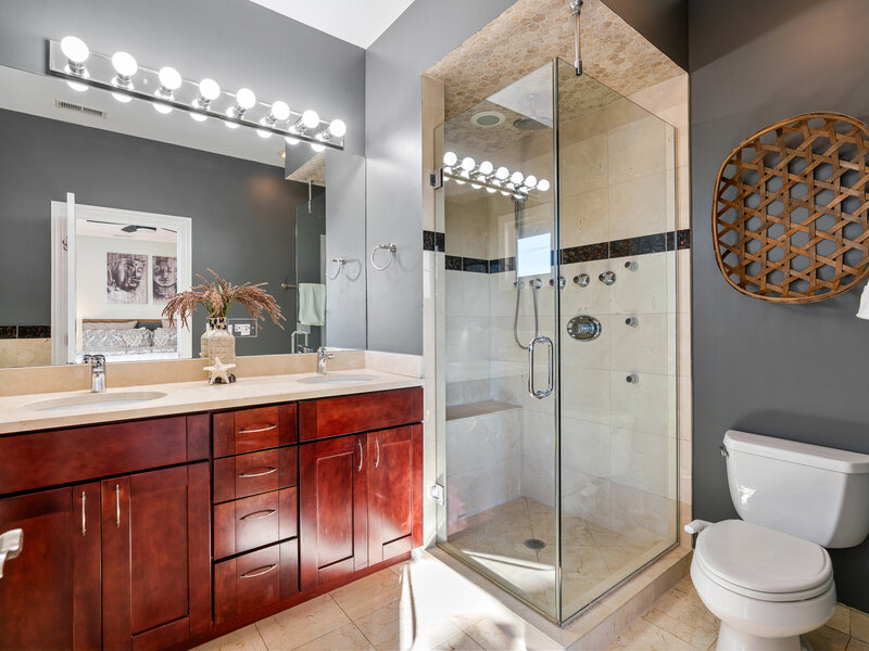 2463 W Foster Avenue Chicago IL 60625