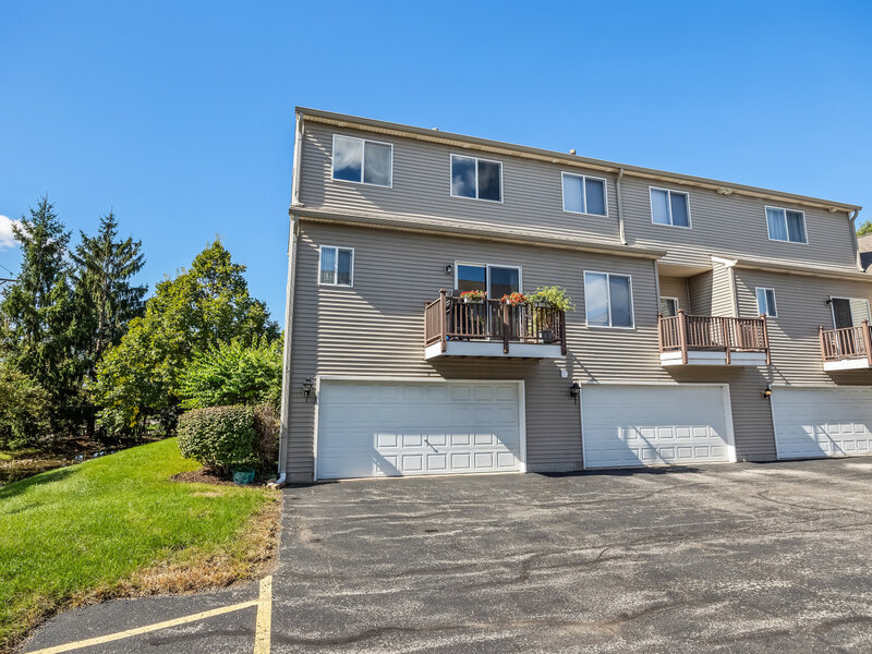 103 Enclave Circle Bolingbrook IL 60440